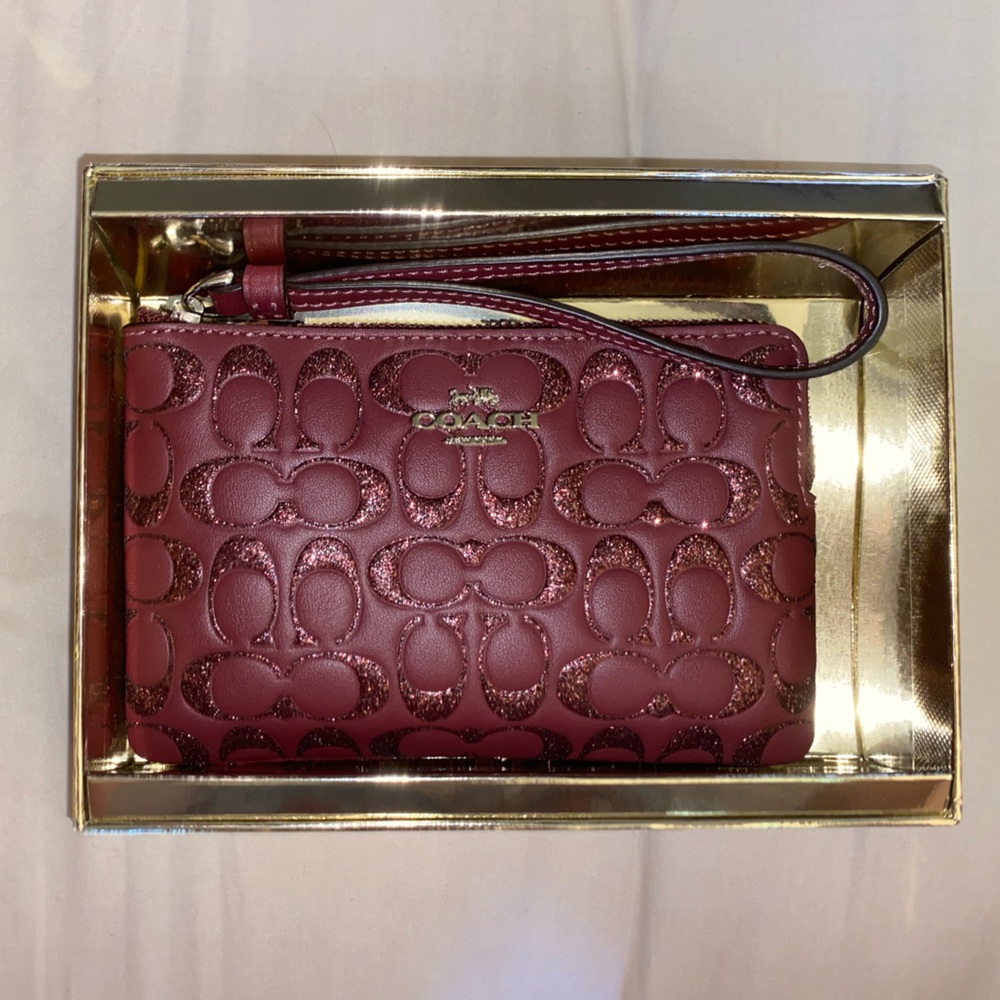Genuine Coach NWT F80214 Glitter Silver/Wine Leather Corner Zip Wristlet Wallet